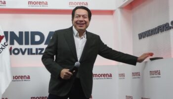 Mario Delgado promete 'trabajar de la mano' con maestros