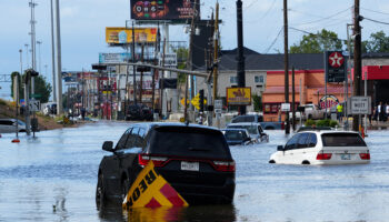Calor brutal azota a millones de personas en Texas