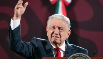 AMLO llama a transportistas y pobladores de Textepec a la no confrontación; confirma heridos en disputa