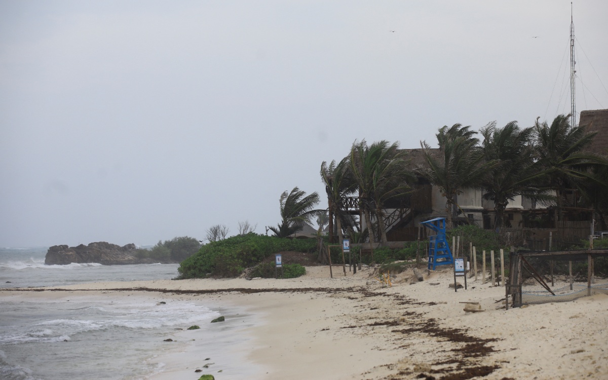 'Beryl' toca tierra en México como huracán categoría 2