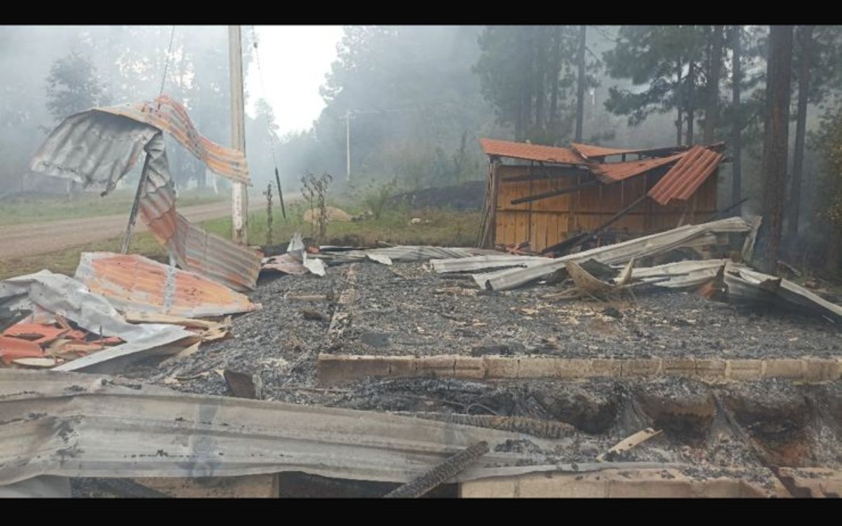 Incendian poblado de Oaxaca que “cuidaba” Guardia Nacional; no hay detenidos