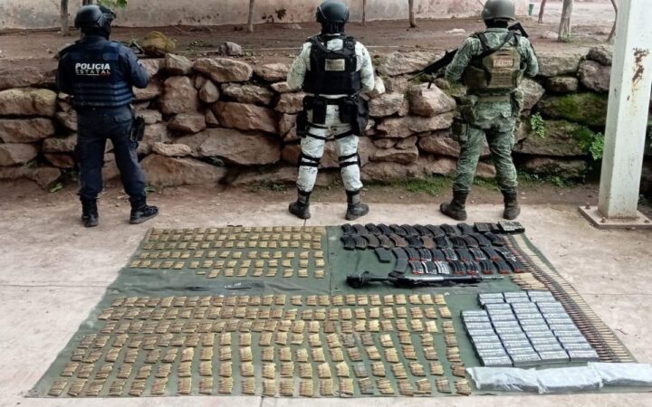 Ejército y GN aseguran más de cuatro mil cartuchos en Huajicori, Nayarit