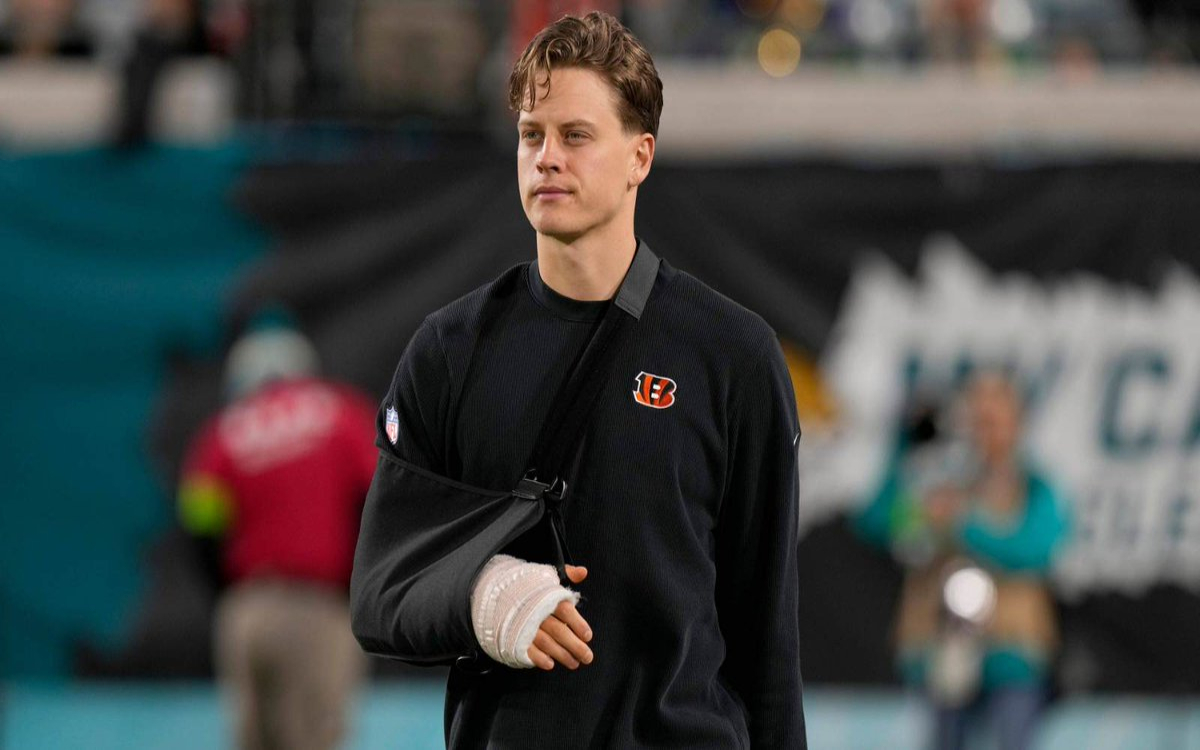 NFL: Clases de piano ayudan a Joe Burrow a superar la lesión de muñeca