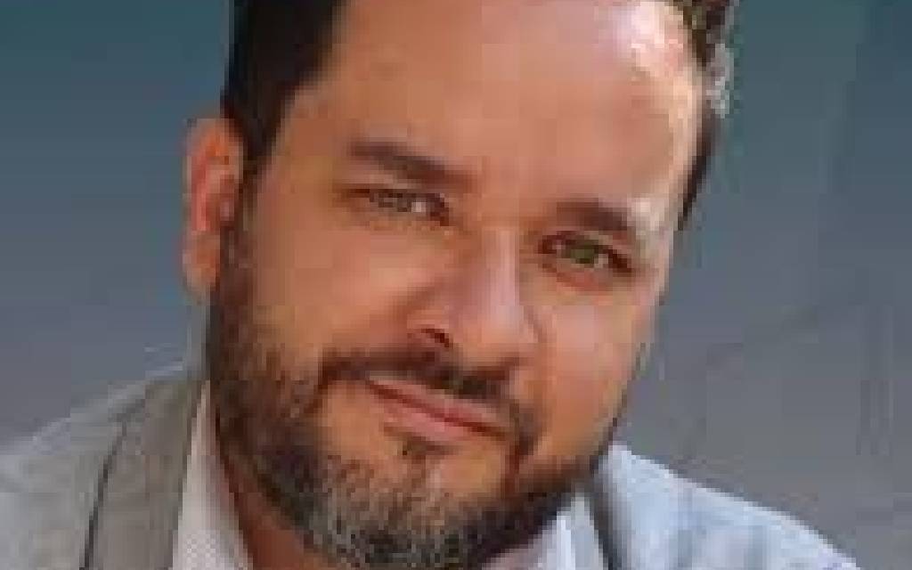 “Mi lengua paterna es la poesía”: Christian Peña “Mi lengua paterna es la poesía”: Christian Peña