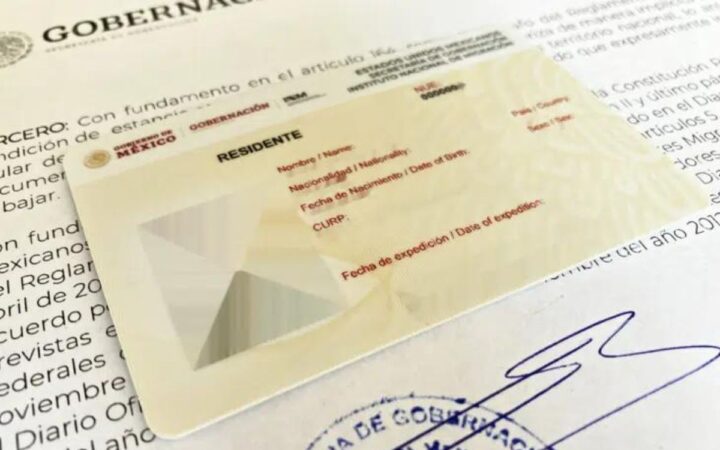 ¿Cómo renovar la residencia temporal mexicana si eres estudiante?