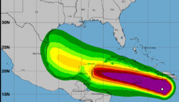 Hay incertidumbre sobre la fuerza que ganará 'Beryl' en el Golfo de México: NCH