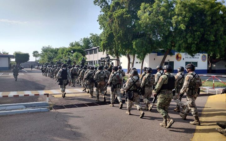 Narco embosca a comunitarios en Michoacán: 8 muertos Narco embosca a comunitarios en Michoacán: 8 muertos