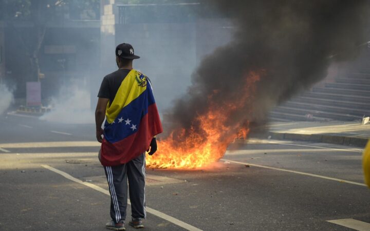 Al menos seis muertos en protestas de Venezuela Al menos seis muertos en protestas de Venezuela