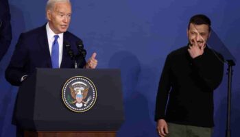 Video | Biden confunde a Zelensky y lo presenta como 'el presidente Putin' en la OTAN