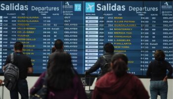 AICM reanuda actividades tras suspensión por niebla