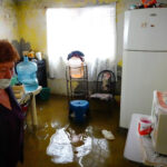 Habitantes de Chalco han perdido muebles y electrodomésticos por las aguas negras ( FOTO: ROGELIO MORALES /CUARTOSCURO.COM)