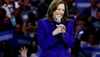 Kamala Harris recibe nominación demócrata a la Presidencia de EU