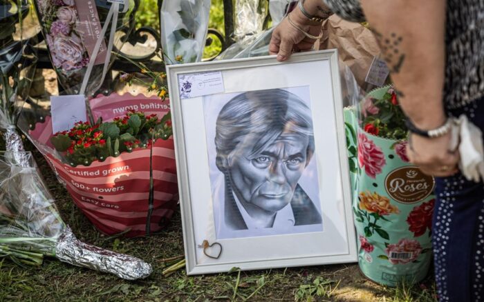 Alain Delon pidió que su perro fuera sacrificado y que lo acompañara en su tumba