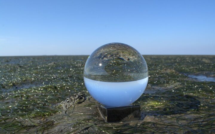 Planetas tienen en su interior más agua de la que se pensaba: estudio