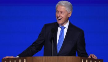 Bill Clinton: 'Kamala Harris, la presidenta de la alegría y del pueblo'