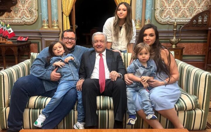 Conoce a Noah Asher, el nuevo nieto del presidente AMLO