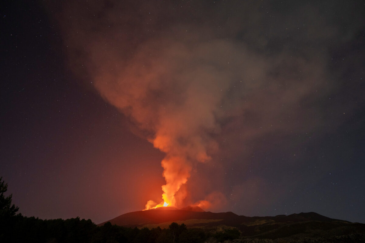 Volcan etna italia erupcion