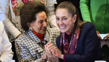 ¿Ifigenia Martínez le pondrá la banda presidencial a Sheinbaum?