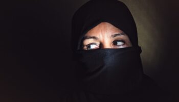 Adiós a la voz de la mujer en Afganistán