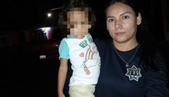 Niña de tres años fue rescatada mientras caminaba sola por carretera de Nayarit