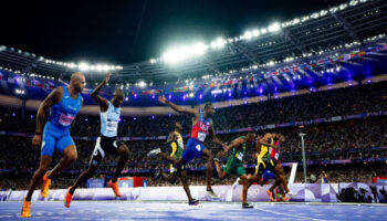 París 2024: Noah Lyles gana en fotofinish los 100 metros planos | Video