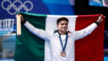 El doble medallista olímpico Osmar Olvera fue 