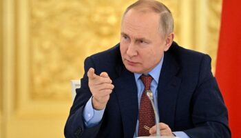 Putin tiene una orden de arresto internacional, si viene a México tendrían que detenerlo: especialista
