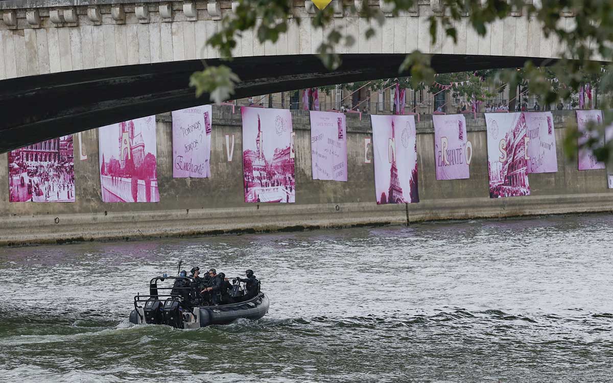 París 2024: Cancelan entrenamiento de relevos mixto por la calidad del agua del Sena