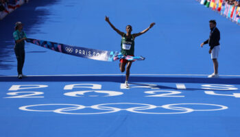 París 2024: Es Tamirat Tola el nuevo rey del maratón, tras el hundimiento de Kipchoge