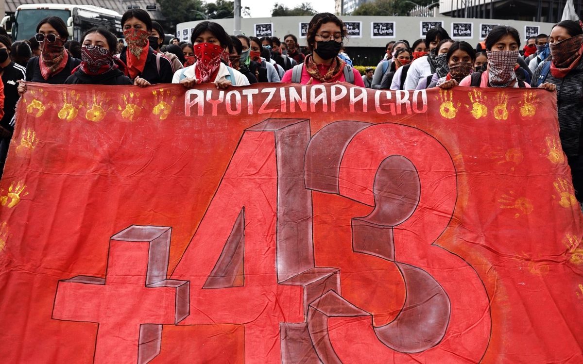 Detienen a expolicía presuntamente vinculado con el caso Ayotzinapa Detienen a expolicía presuntamente vinculado con el caso Ayotzinapa
