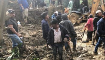 Huracán John | Abuelo y nieto mueren tras deslave en Coicoyán de Flores, Oaxaca