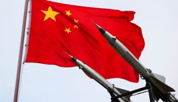 China lanza un misil balístico intercontinental en el Pacífico en plena tensión regional