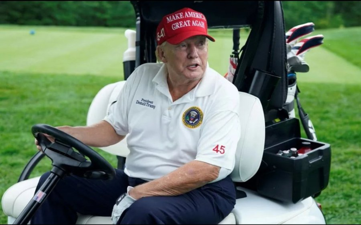 Donald Trump safe after shots fired during Florida golf outing | Video