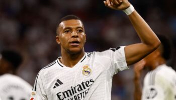 Un doblete de Mbappé le da la victoria al Real Madrid frente al Betis (2-0)