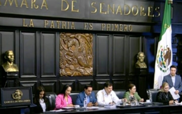 Senado sesiona en la casona de Xicoténcatl