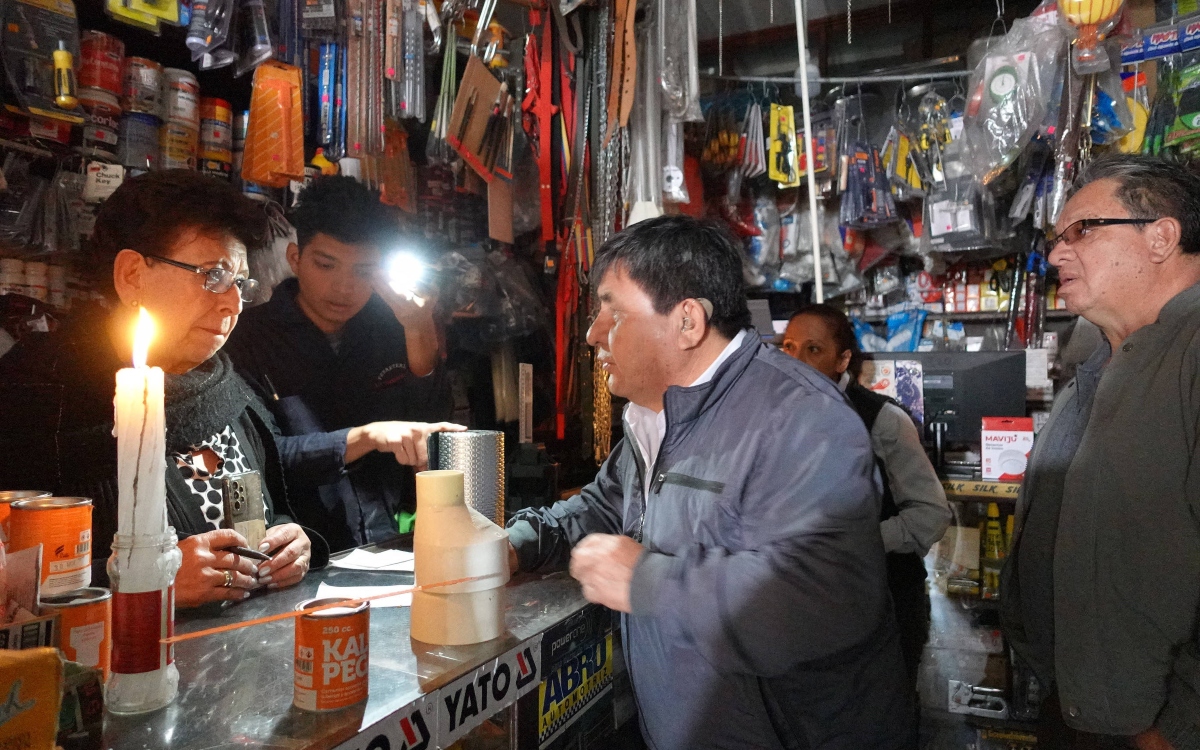 Ecuador extends blackout hours across the country