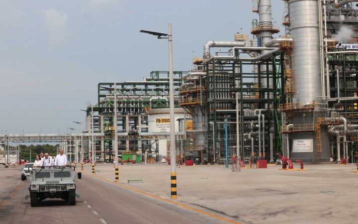 Sheinbaum: paro de labores en Dos Bocas, por contaminación de petróleo con sal Sheinbaum: paro de labores en Dos Bocas, por contaminación de petróleo con sal