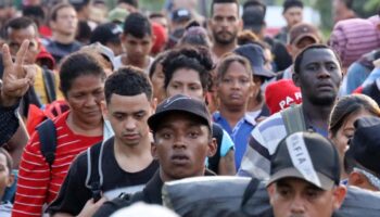 Aumenta tensión entre migrantes en frontera ante elecciones de Estados Unidos