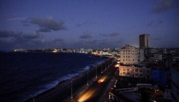 México ofrece apoyo de la CFE a Cuba para hacer frente a los apagones masivos
