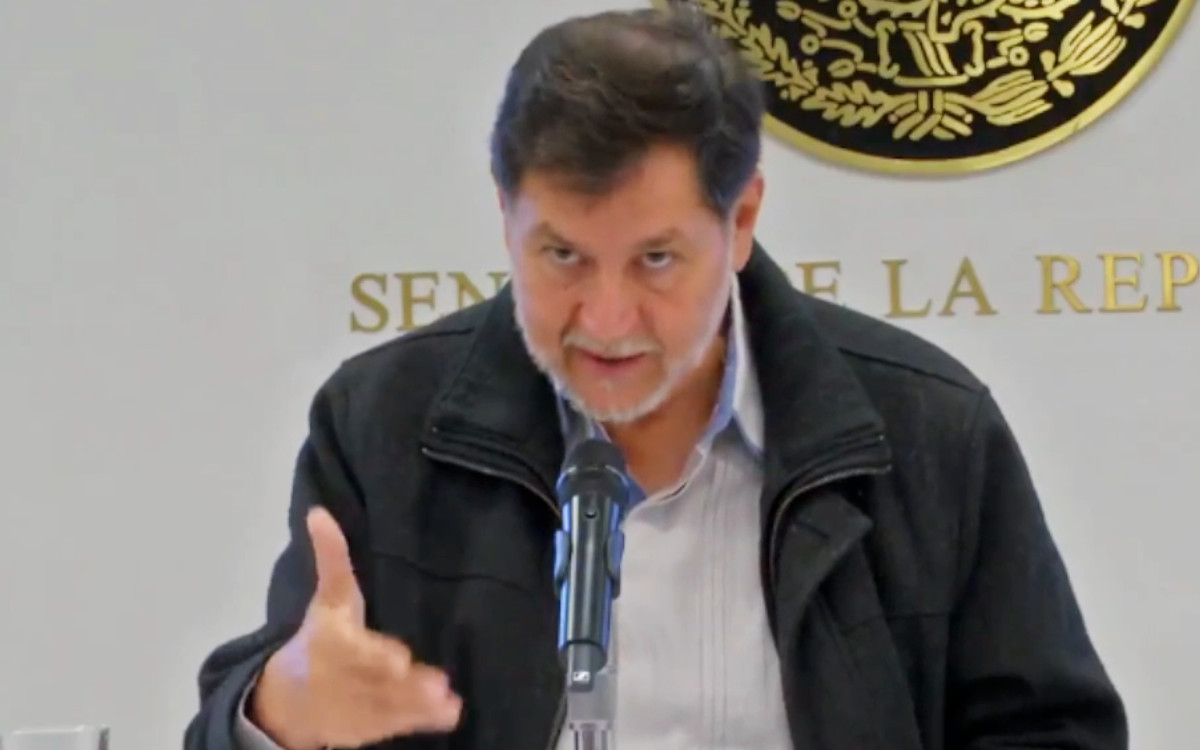 Noroña recibe disculpa pública de ciudadano que lo agredió en el AICM Noroña recibe disculpa pública de ciudadano que lo agredió en el AICM