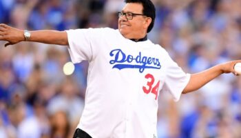 Julio César Chávez pide orar por la salud del legendario Fernando Valenzuela | Video