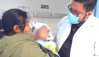 Bebé con insuficiencia renal recibe tratamiento láser en el IMSS: ‘su riñón quedó limpio’