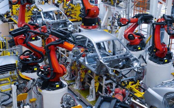 Industria automotriz espera 'rebasar' récords en producción y exportación en 2024