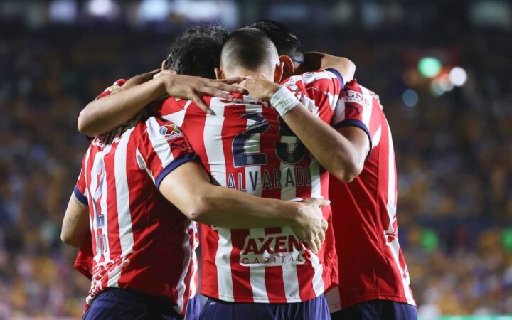 Él fue el jugador de Chivas que lanzó el cohete a los medios; 'fue una broma'