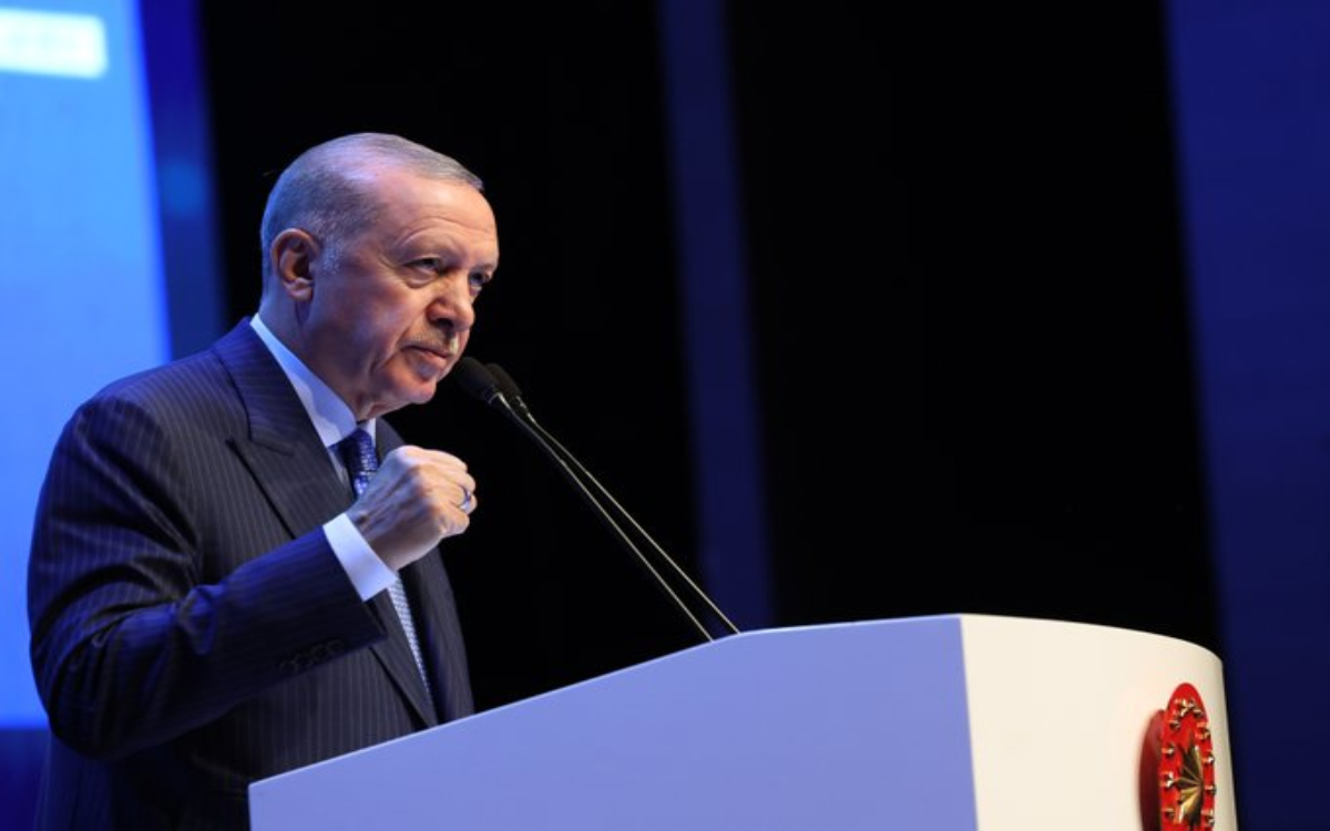 Erdogan insists on comparing Netanyahu to Hitler: “he will pay for his genocide” Video |