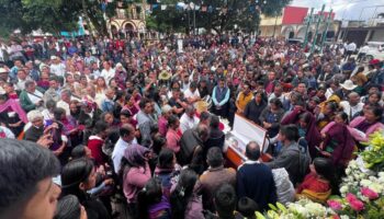 Sacerdote Marcelo Pérez | Realizan misa de cuerpo presente en San Andrés Larraizar