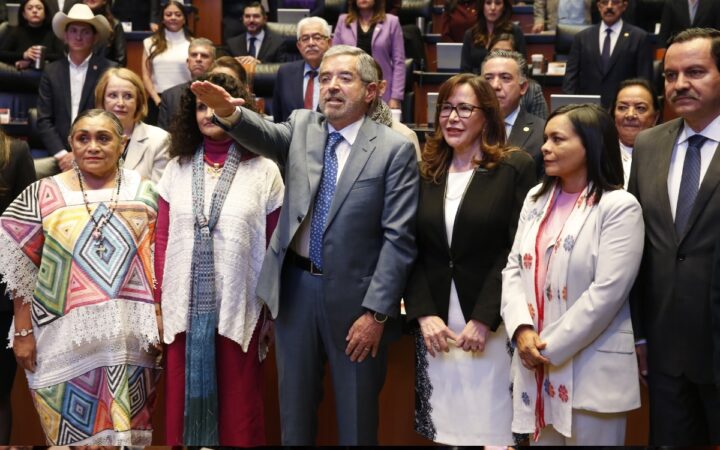 Ratifican a De la Fuente como canciller Ratifican a De la Fuente como canciller