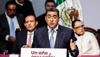 Sergio Salomón, exgobernador de Puebla, asumirá como titular del INM tras salida de Garduño