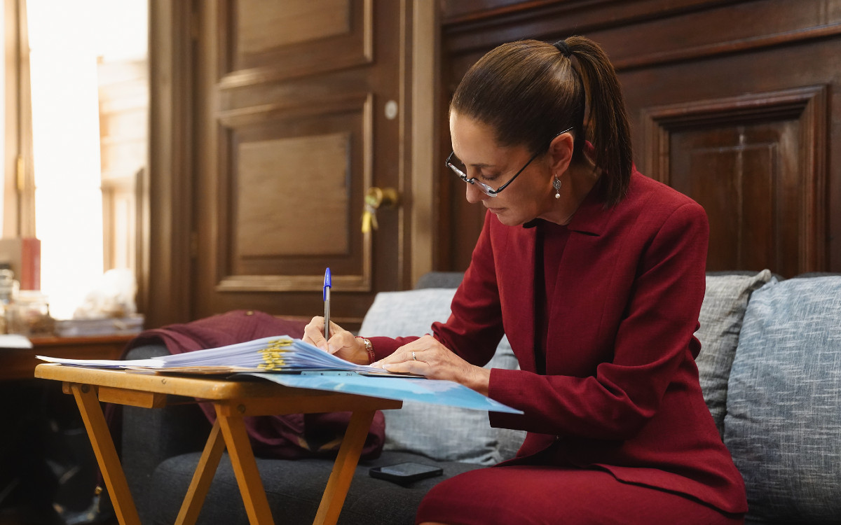 Sheinbaum firma y publica decreto para evitar revisión de la Corte a reforma judicial Sheinbaum firma y publica decreto para evitar revisión de la Corte a reforma judicial