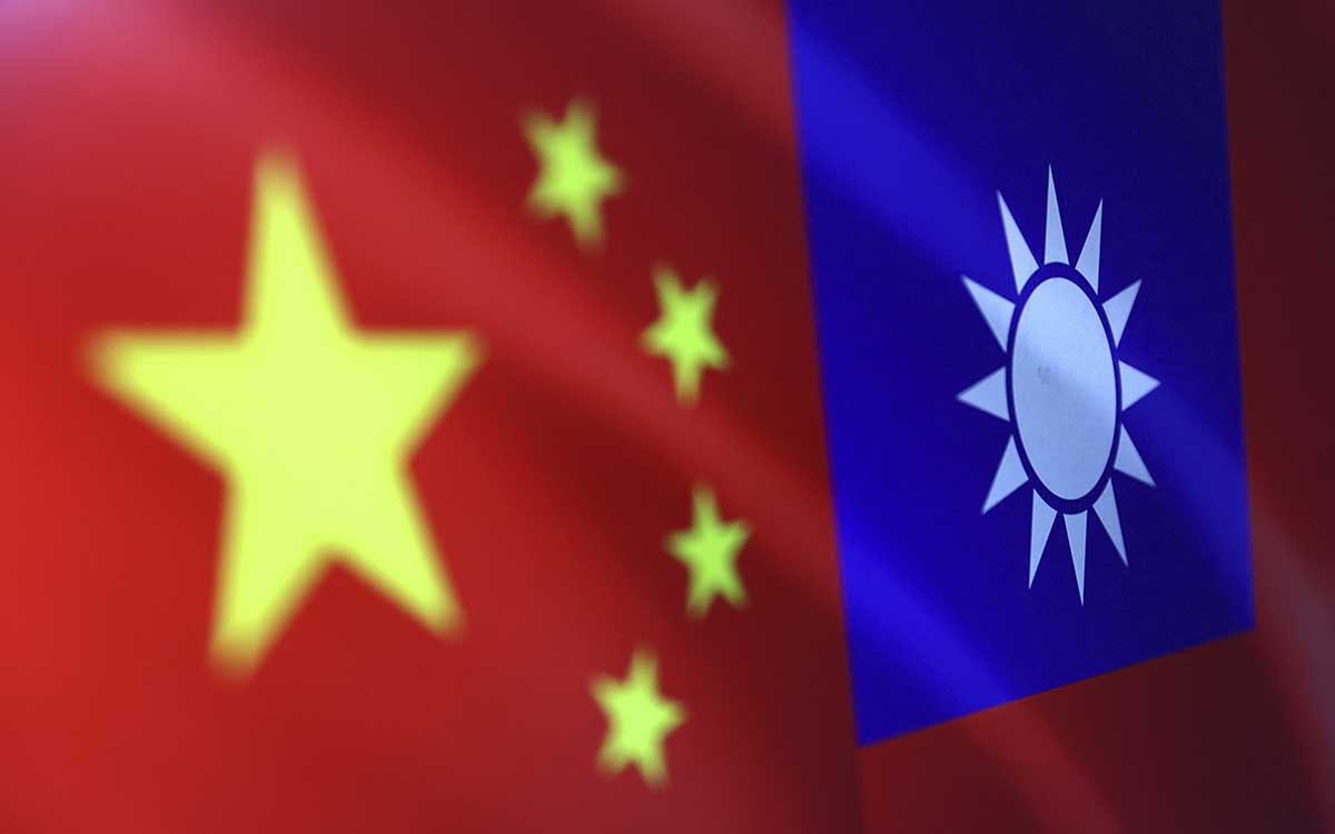 China conducts live-fire military exercises near Taiwan